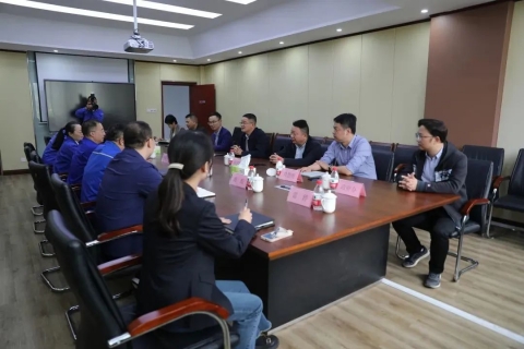 以“店小二”精神主动作为 积极提供“保<em>姆</em>”式服务