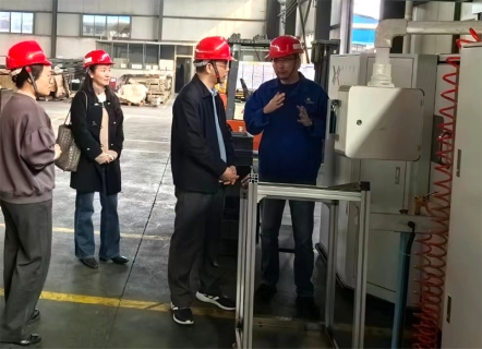 发挥服务体系成效 助<em>推</em>中小企业高质量发展——自治区工业促进和中小企业服务中心来柳调研中小企业公共服务体系建设